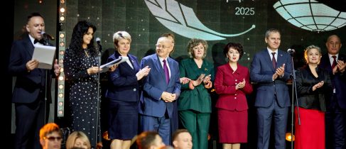 2a2a424e-f5f5-4877-b677-eef5348a7555