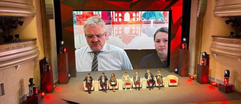 dcd22c95-c953-45bb-8838-015482363424